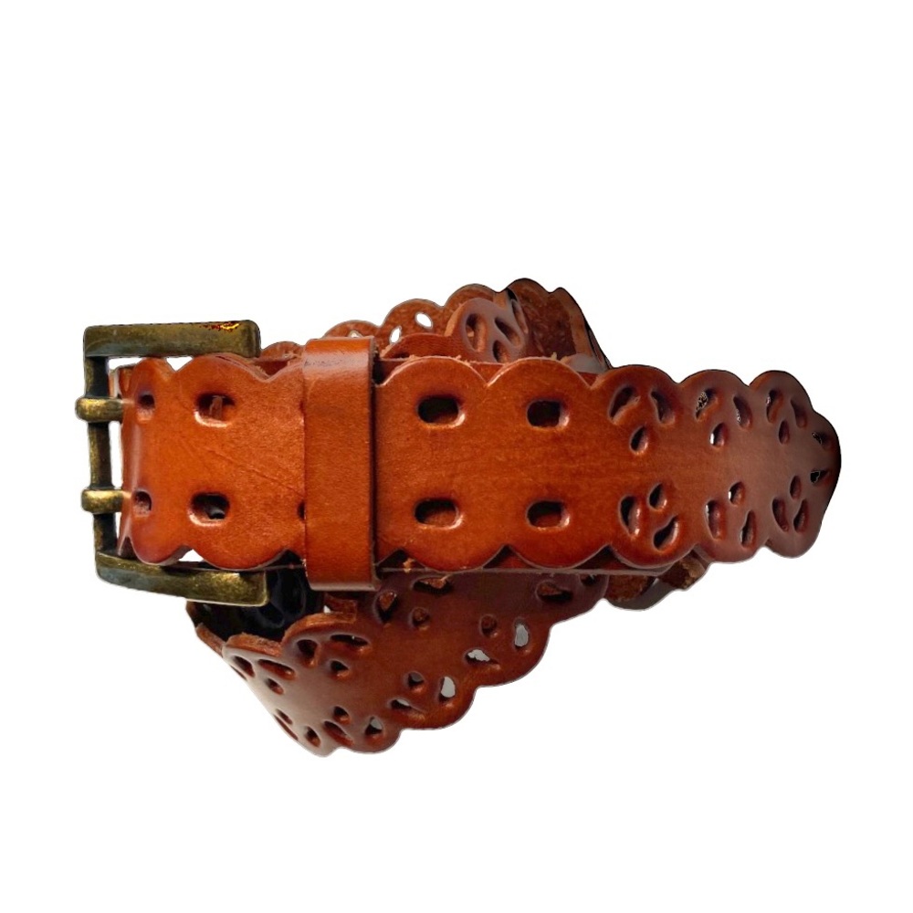 Amanda Smith Genuine Leather Scalloped Belt